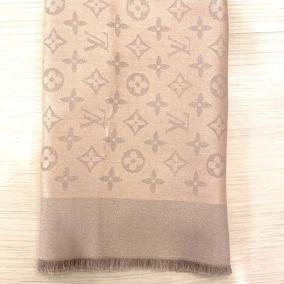 Louis Vuittton Accessories - LV Chale Monogram Shine Silk Scarf